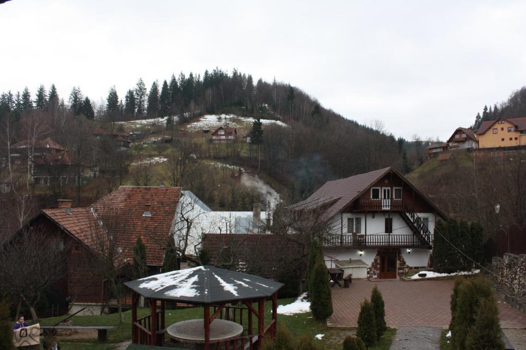 Complex La Valtoare Бран Екстериор снимка